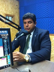 Advogado campista, Rodrigo Pereira. Entrevistado pela Rdio Itaperuna