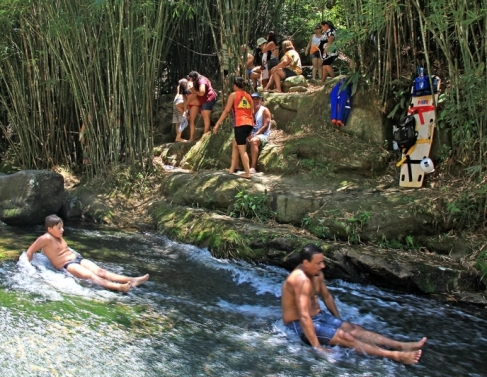 Cachoeira do Escorrega, Vale do Peito do Pombo - Sana
