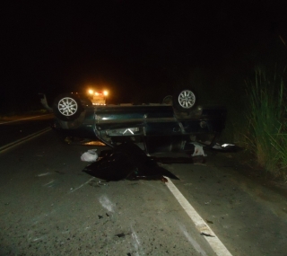 Ve&iacute;culo em que estava Diego capotou na via