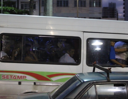 Problemas no trânsito no Centro de Campos
