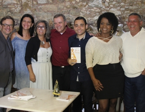 Wallace Andrade e seus colegas da imprensa local