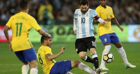 Brasil perde amistoso para Argentina