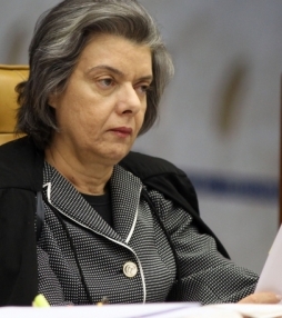 Ministra do STF C&aacute;rmen L&uacute;cia