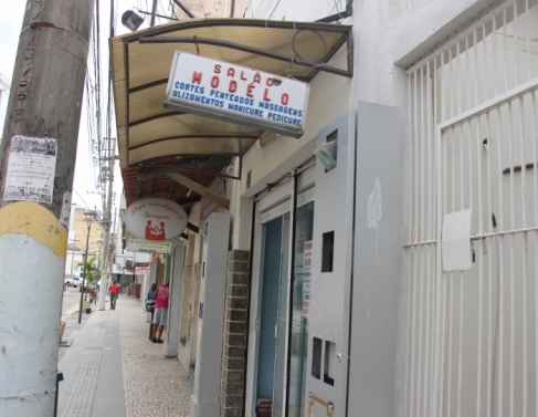 Salo arrombado no Centro