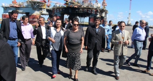 Porto do A�u assina parceria internacional