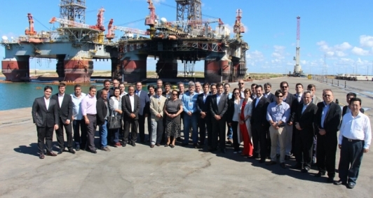 Porto do A�u assina parceria internacional