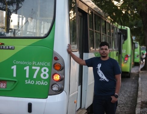 Paix�o de Erik come�ou aos 8 anos