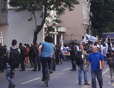 Protesto de alunos e professores no Rio