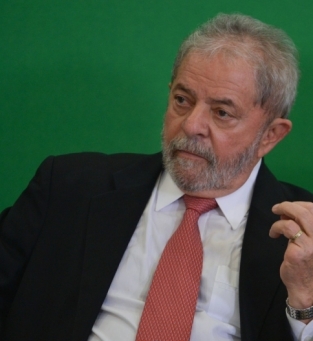 Lula lidera Bolsaro