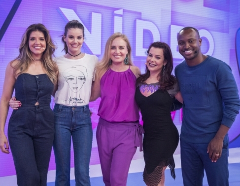 Mariana Santos, Camila Queiroz, Ang&eacute;lica, Fernanda Souza e Thiaguinho 