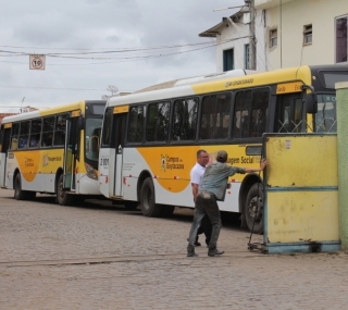 Funcion&aacute;rios pararam contra atraso salarial