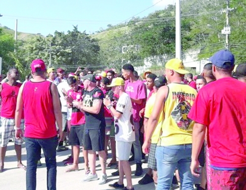 Torcedores protestaram instabilidade do time