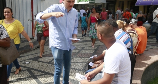 Vereador colheu assinaturas no caldo