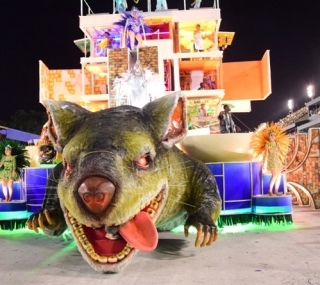 Desfile da Beija-Flor