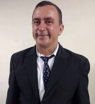 Cazé assume interinamente o Executivo