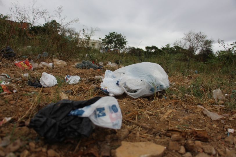 Enem O Acumulo De Plasticos Na Natureza