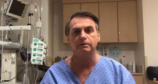 Bolsonaro passa por cirurgia