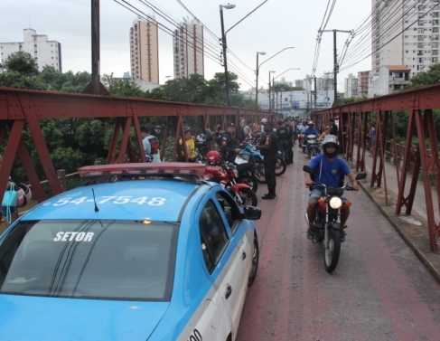 A��o aconteceu em pontos estrat�gicos