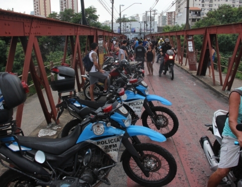 A��o aconteceu em pontos estrat�gicos