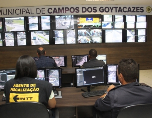 Prefeito inaugura Cisp