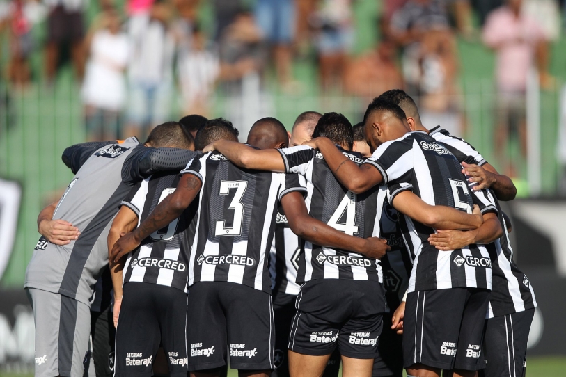 Com gol contra, Botafogo perde para o Fortaleza Folha1 - Esporte