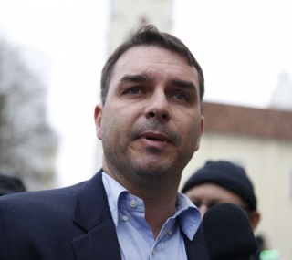 Senador Fl�vio Bolsonaro