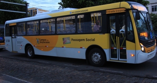 Ônibus foram adquiridos com recursos do Fundecam