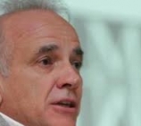 Andr&eacute; Lara Resende