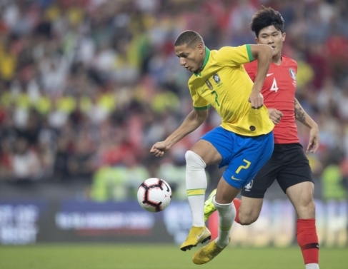 Seleção Brasileira vence a Coreia do Sul
