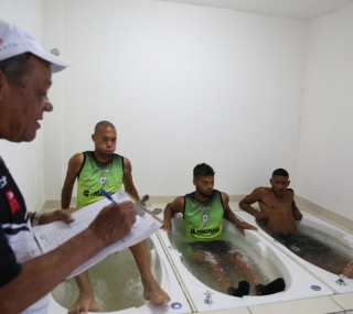 Titulares fizeram treino regenerativo nesta quinta (09)