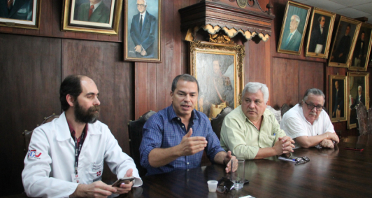 Diretores de unidades hospitalares de Campos
