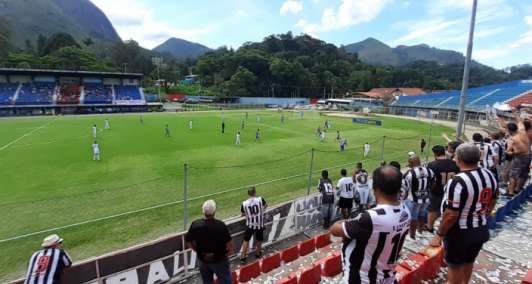 Torcida do Americano marca presen&ccedil;a em Nova Friburgo