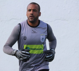 Um dos l&iacute;deres do elenco nas &uacute;ltimas temporadas, atleta disse ter aprendido a amar o Alvinegro
