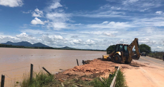 Bloqueio de manilha na BR 356