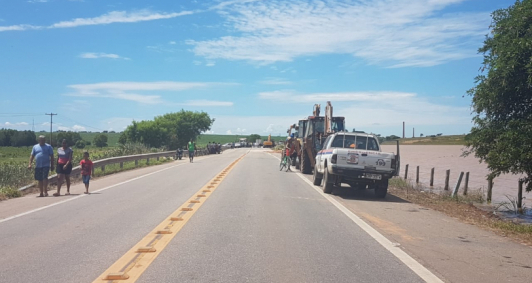 Rio Muria� afeta BR 356, em Tr�s Vendas