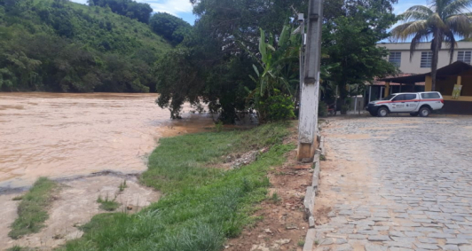 Rio Pomba voltou a subir em Santo Ant&ocirc;nio de P&aacute;dua