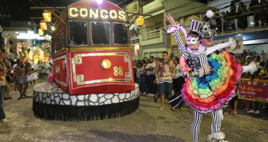 Desfiles animaram folies no Rio e em SJB