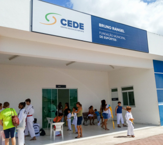 Local também está recebendo provisoriamente modalidades do Centro de artes marciais, que vai passar por reforma