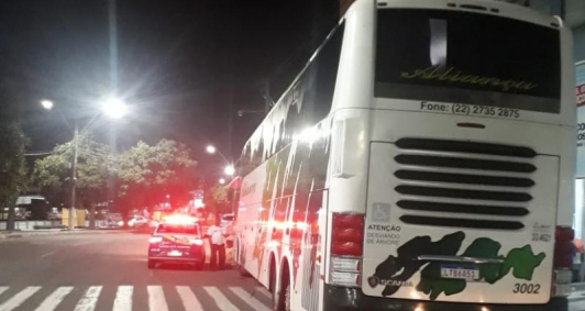 ônibus que levava os passageiros de São Paulo para SJB