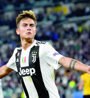 Jogador da Juventus foi infectado e namorada do argentino relatou novo teste positivo