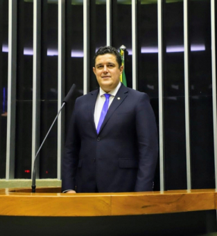Marcão Gomes é advogado e suplente de deputado federal