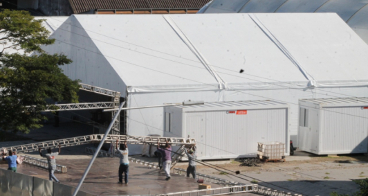 Montagem do Hospital de Campanha de Campos