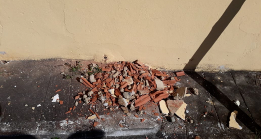 Criminosos invadem capela na Baixada