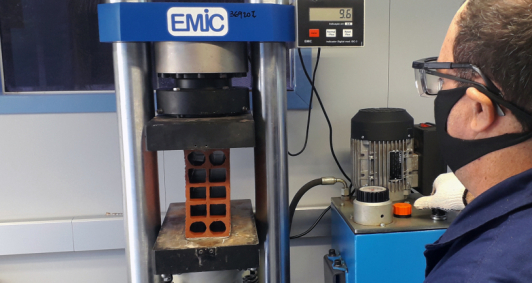 Laboratrio Mvel de Construo Civil