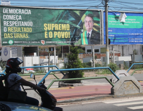 Outdoor Bolsonaro