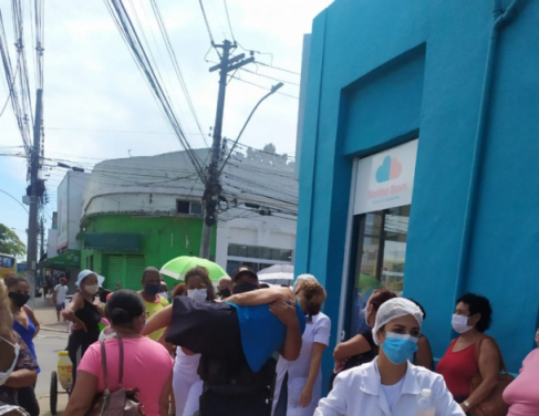 Desordem na vacina��o em Campos (Fotos do leitor)