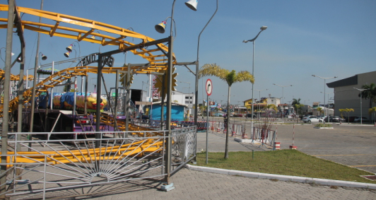 Montagem de parque em shopping (Fotos: Genilson Pessanha)