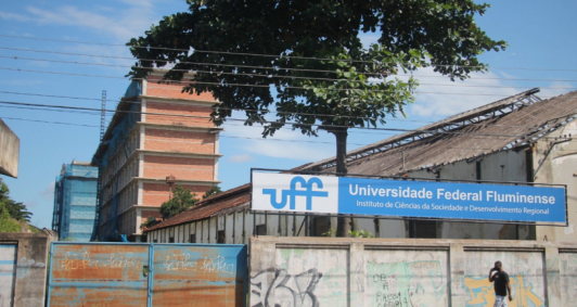 Obra retomada na UFF (Fotos: Genilson Pessanha)