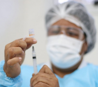 Vacinação contra a Covid-19 em Quissamã