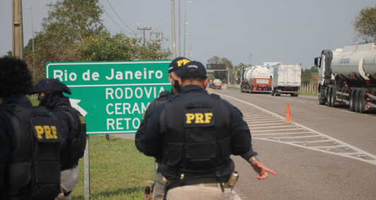 BR 101 liberada após protesto (Foto: Genilson Pessanha)